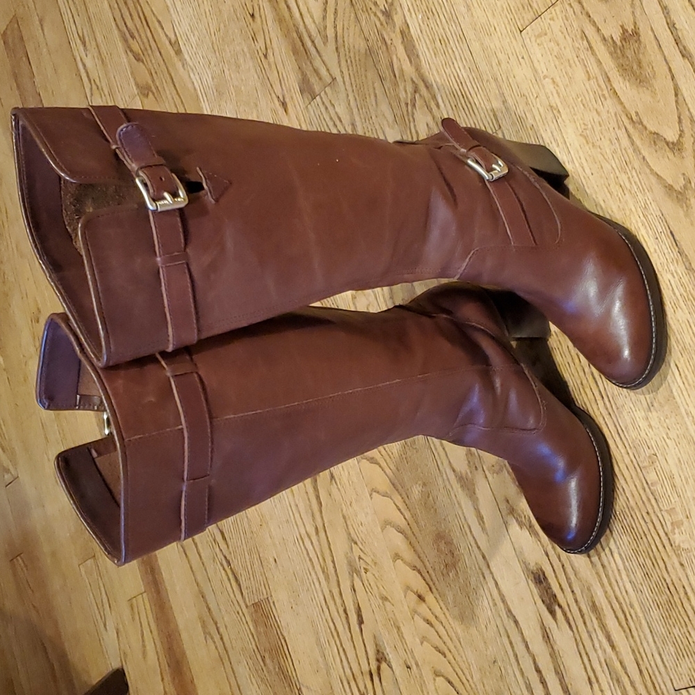 Micheal Kors Leather Boots - Picture 2 of 8